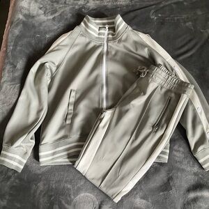 Women's Stylish Track Suit in Gray